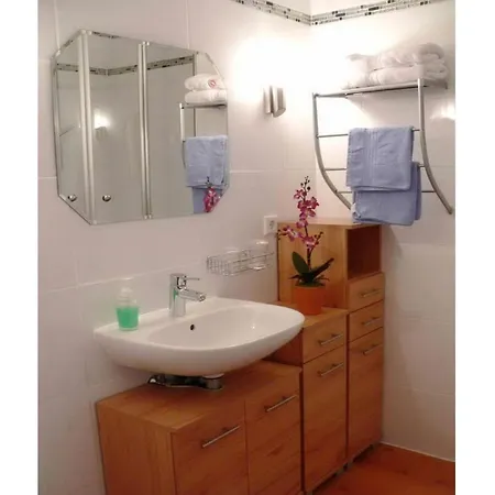 Im Wiesengrund Apartman *